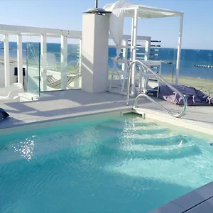 Madalu Hotel